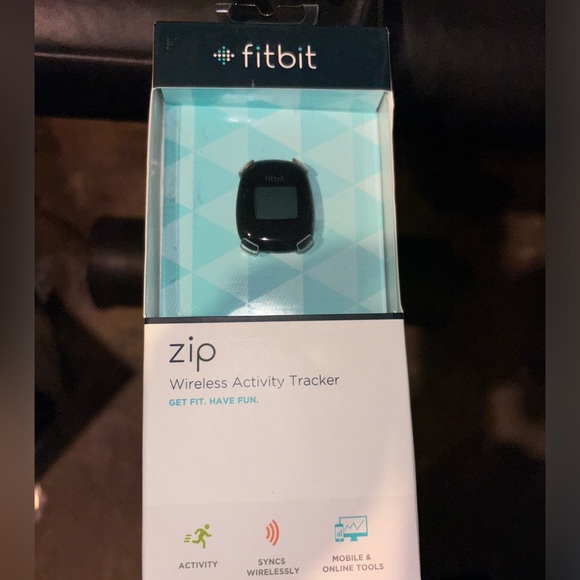 Fitbit Wireless Tracker - Picture 1 of 2
